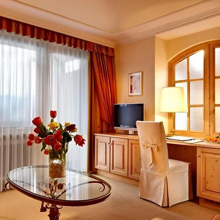 Salzburgerhof, 5-sterne Von Zell Am ツェル アム ゼー