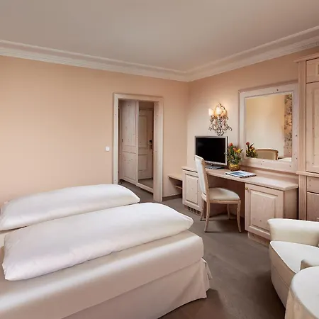 Hotel Salzburgerhof Wellness-, Golf- Und Genießerhotel