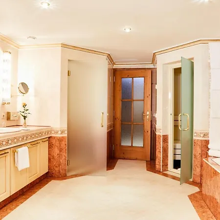 Hotel Salzburgerhof, 5-sterne Von Zell Am 5*